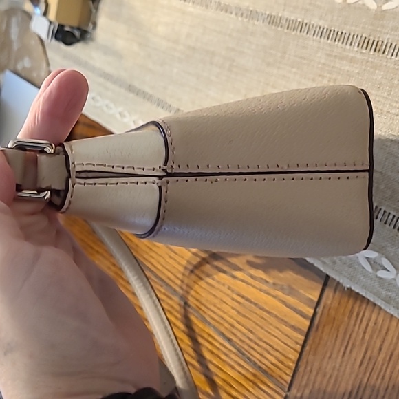 EUC Kate Spade Crossbody Hip Bag - Picture 5 of 11